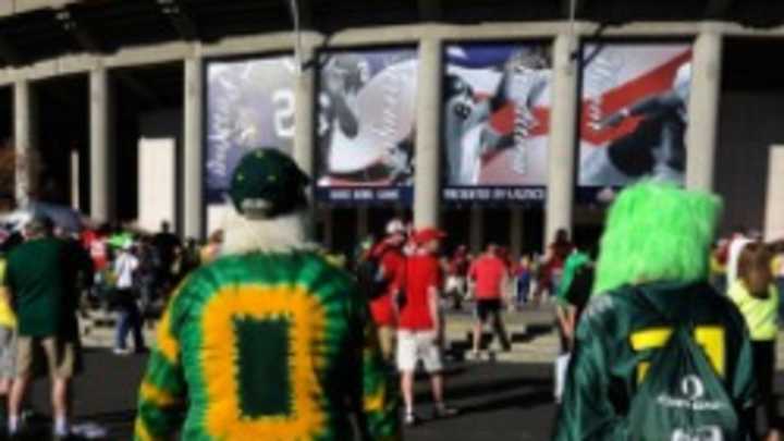 Pasadena officials approve up to five years of NFL games at Rose Bowl