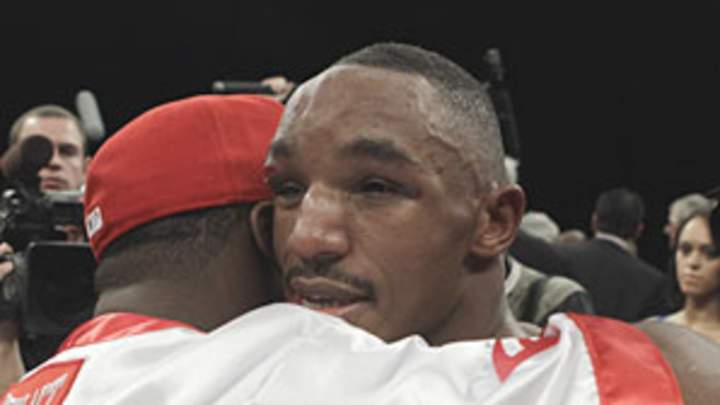 Alexander looking to get career back on track against Maidana