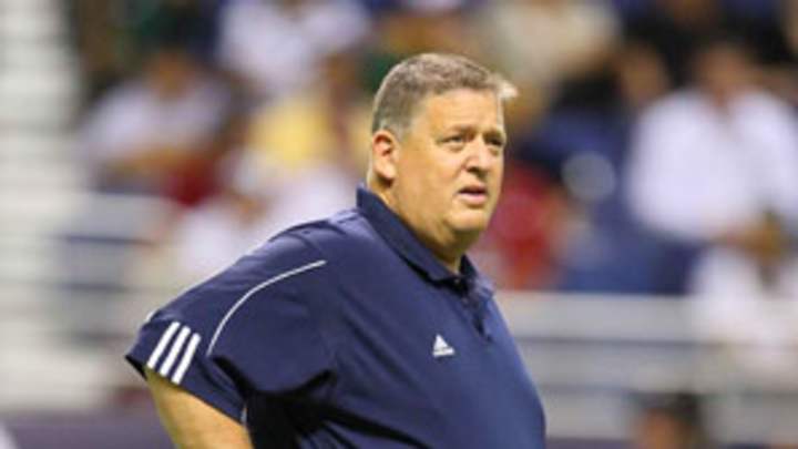 With failing record, Weis did the unthinkable: He became likeable