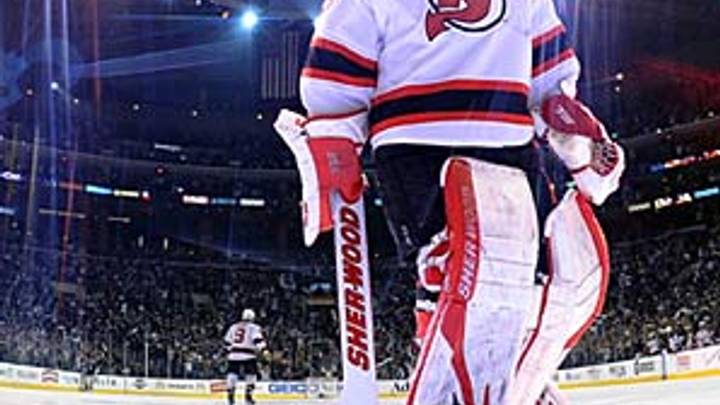 Devils sign five free agents as Brodeur looks at market