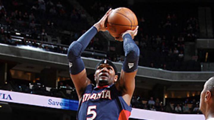 Hawks frontcourt trying to tie talent to hard-learned wisdom