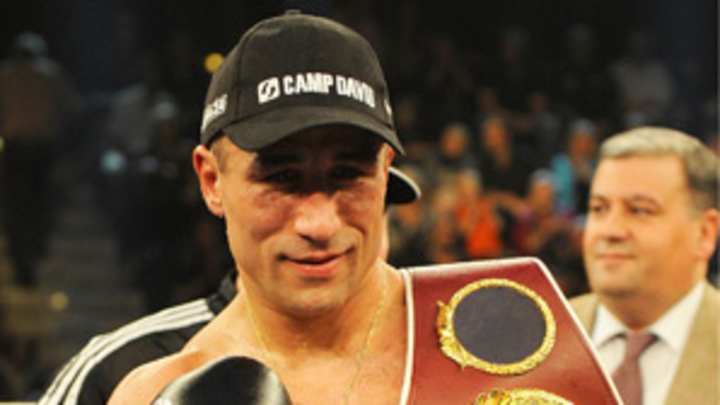 Abraham beats Bouadla to retain WBO belt