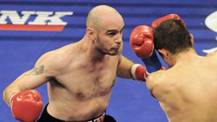 Middleweight champ Pavlik hopes to put lackluster 2009 behind him