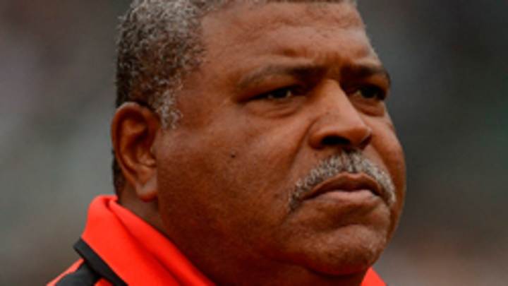Chiefs fire coach Romeo Crennel, reportedly will retain GM Scott Pioli
