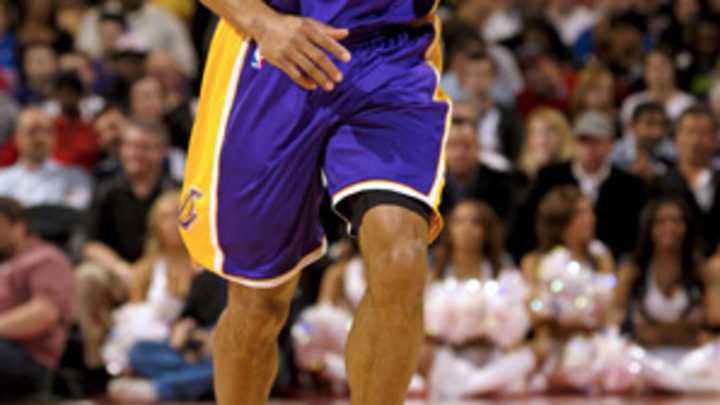 Fisher issues statement on Lakers trade, signing with Oklahoma City