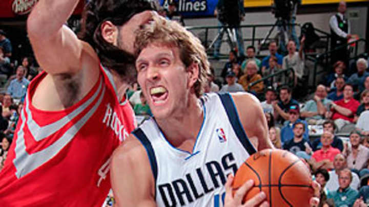 Mavericks' Nowitzki still unsure when he will play