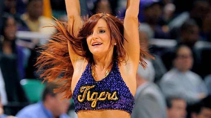 South Bracket Cheerleaders