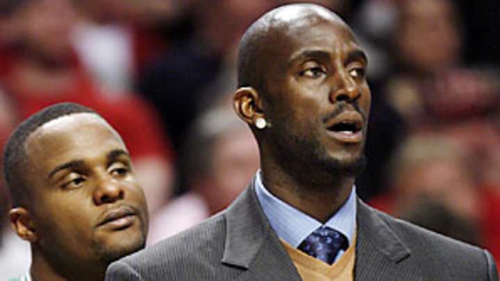 Celtics, Bulls drawing best from each other in fight for survival