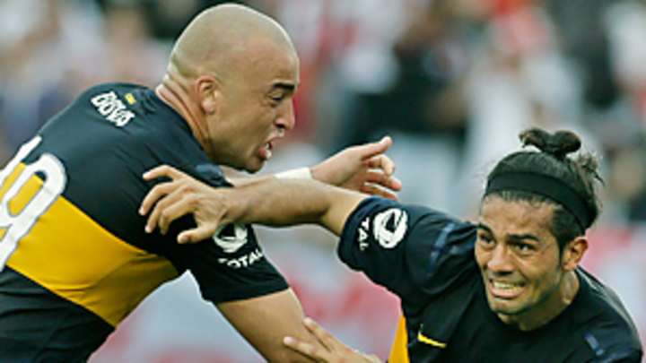 Boca's Erviti scores late goal to draw 2-2 tie with River Plate Read