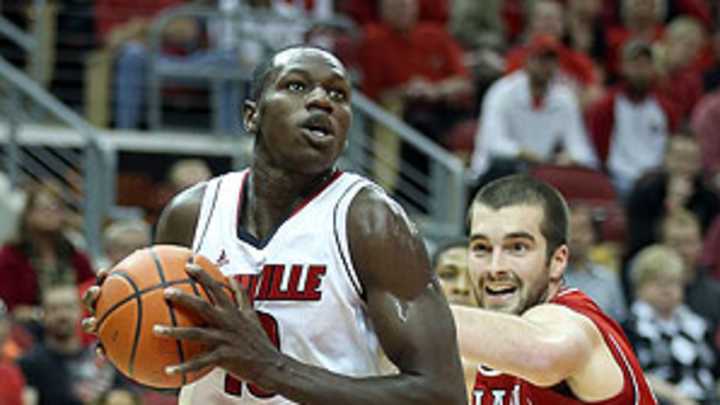 No. 5 Louisville center Gorgui Dieng will miss 4-6 weeks