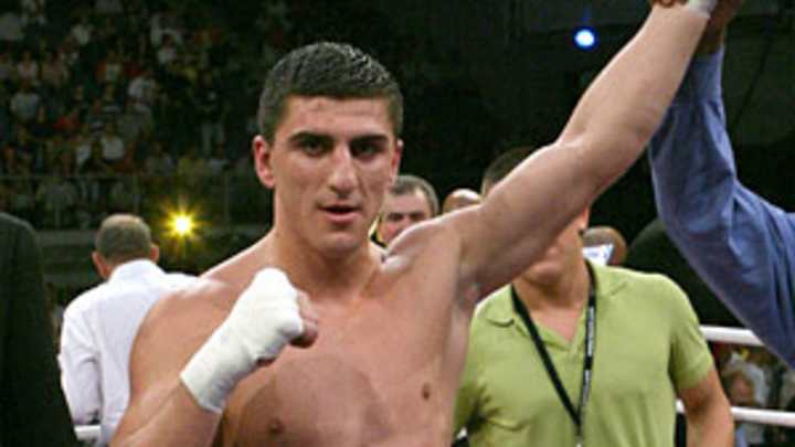 Rep for Wladimir Klitschko scoffs at $6.5 million offer from Marco Huck