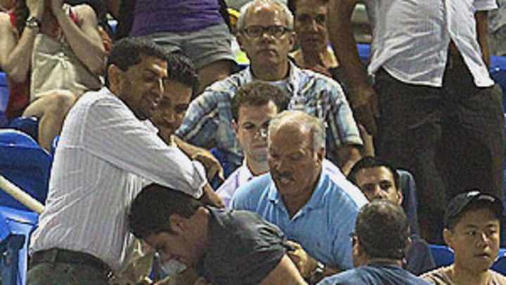 Midterm Grades: Fisticuffs in the stands, dumb scalpers, some tennis