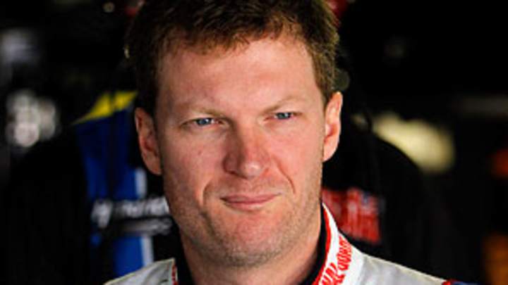 Army National Guard will continue to sponsor Earnhardt Jr. Army National Guard will continue to sponsor Earnhardt Jr.