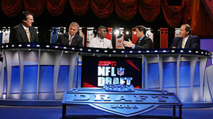 NFL's best tackling team, why I still use a VCR and more from Z-mailers