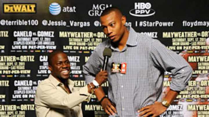 Athletes, boxers, media predict fight Athletes, boxers, media predict fight