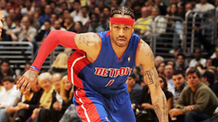Iverson signing sets Memphis back