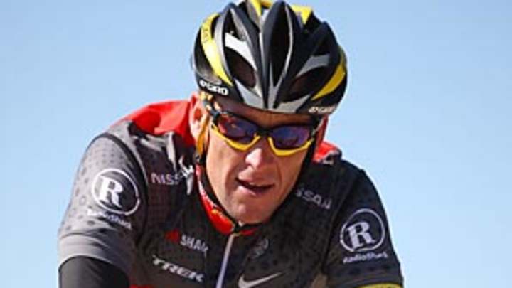 Armstrong cuts formal ties to Livestrong  charity foundation