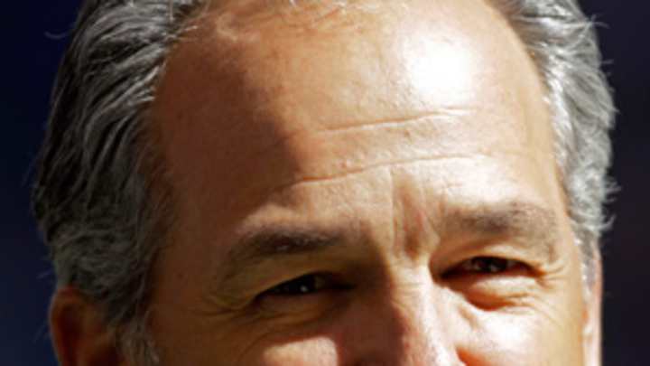 Colts' Pagano makes surprise visit to team facility Colts' Pagano makes surprise visit to team facility