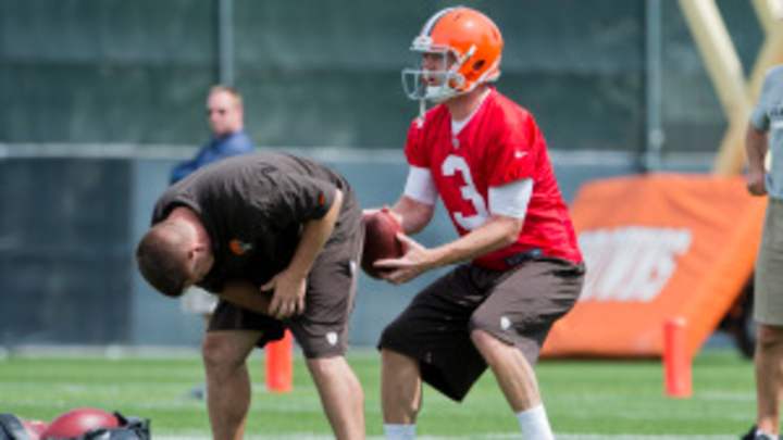 Brandon Weeden signs four-year, $8.1 million deal with Browns