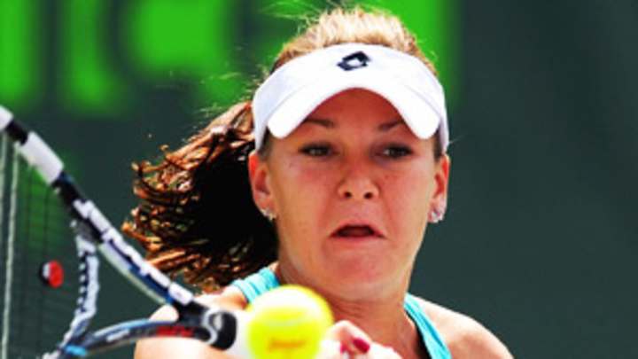 Agnieszka Radwanska cracks top three