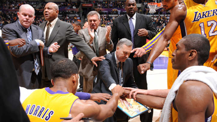 Three-Pointers: Lakers eke out victory over Nets in D'Antoni's debut