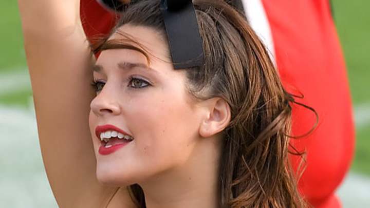 Cheerleader of the Week Cheerleader of the Week