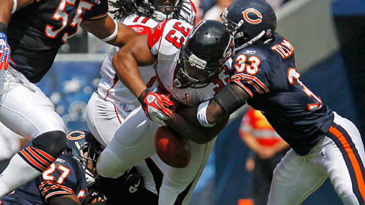 Falcons reenact playoff meltdown in blowout loss to Bears