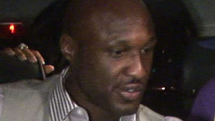 Report: Los Angeles Clippers interested in acquiring Lamar Odom Report: Los Angeles Clippers interested in acquiring Lamar Odom