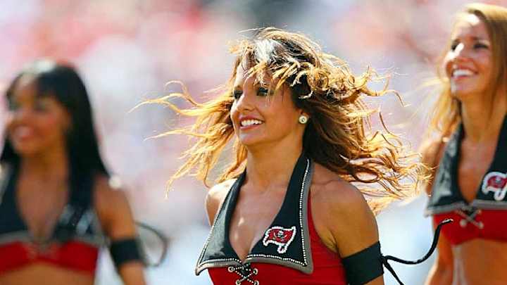 NFL Cheerleaders: Week 6