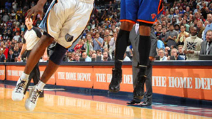 When 'Melo returns, who takes last shot? How about who's open?