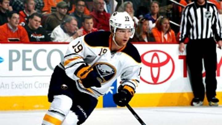 Sabres' Cody Hodgson breaks hand in minors Sabres' Cody Hodgson breaks hand in minors