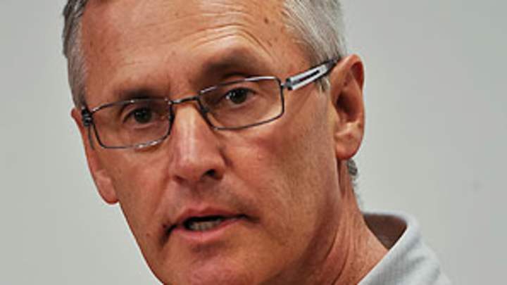 Tressel tries to take brunt of NCAA wrath with Ohio State resignation