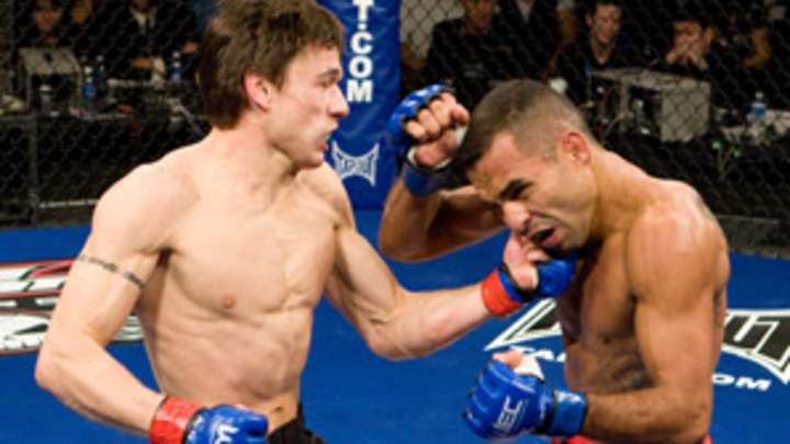 Bowles continues rapid rise with WEC title bout against Torres