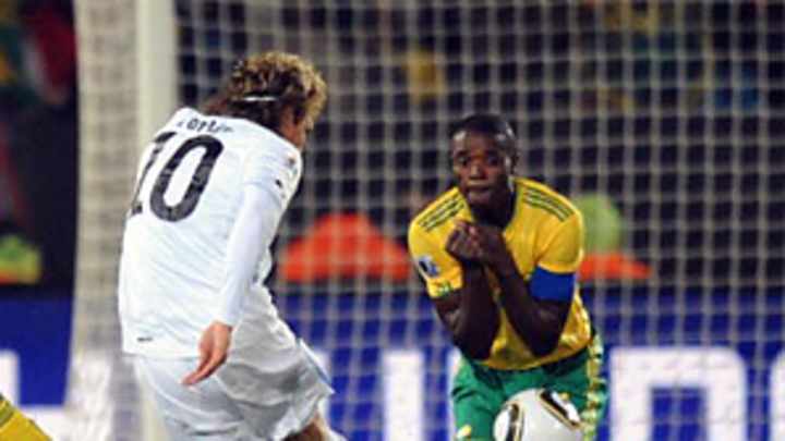 Uruguay 3, South Africa 0: Forlan double sinks Bafana Bafana's hopes