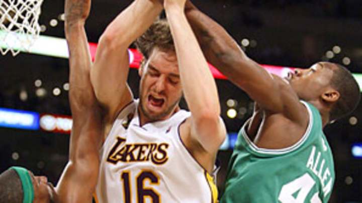 Lakers shed 'soft' label for one night, outmuscle Celtics in Game 5 Lakers shed 'soft' label for one night, outmuscle Celtics in Game 5