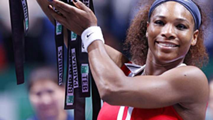 Serena completes masterful year, tops Sharapova for first WTA title since 2009