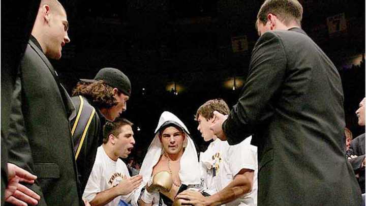 Tom Zbikowski's Boxing Debut