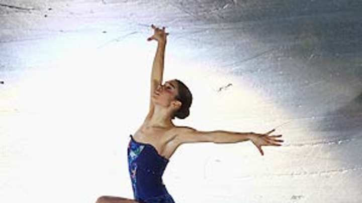 Figure skater Czisny breaks through; more Olympic notes