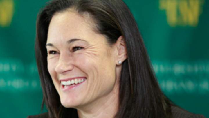 Former Olympian Jennifer Azzi in an unlikely spot -- coaching USF