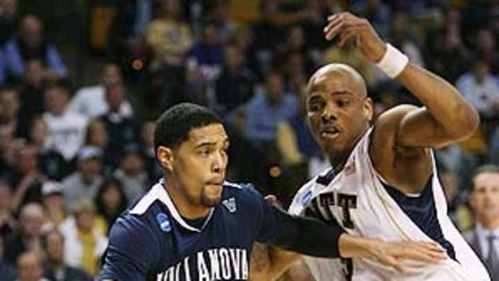 NCAA tournament hero Reynolds returns to lead inexperienced 'Nova