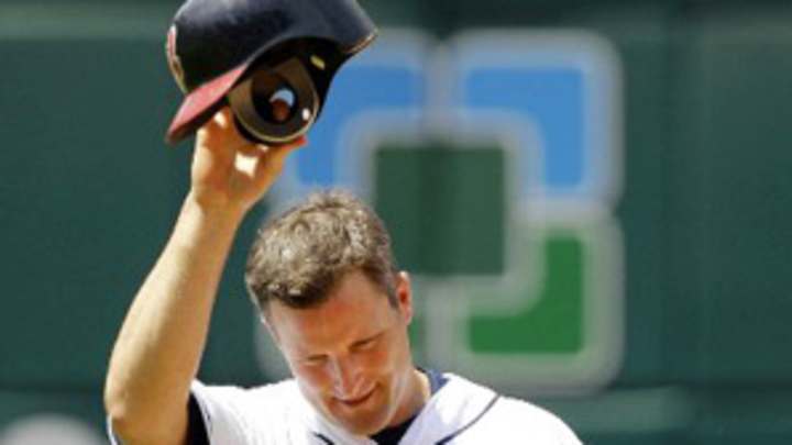 Mariners reacquire Branyan from Indians