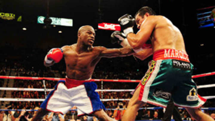 Mosley ruins Mayweather's moment, possibly much more Mosley ruins Mayweather's moment, possibly much more