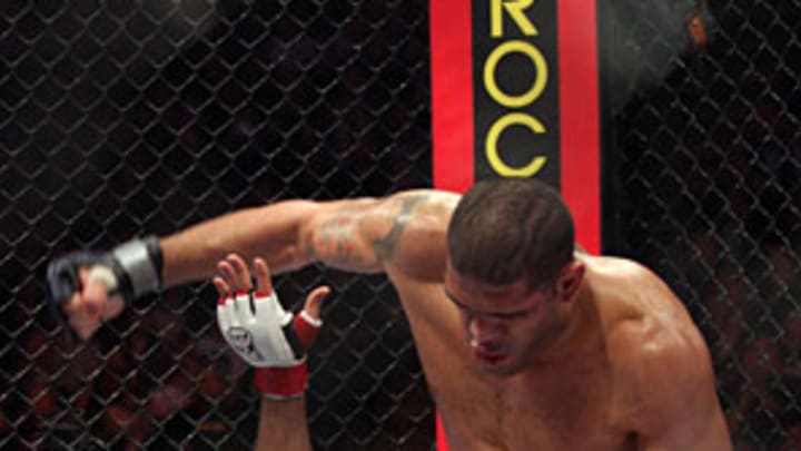 Fedor proves size matters in MMA