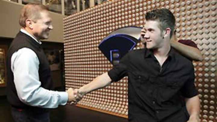 Nats infuse more hope for future by selecting phenom Harper No. 1