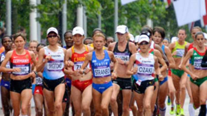 Mapping the Olympic marathon by elevation, turns, water stations Mapping the Olympic marathon by elevation, turns, water stations
