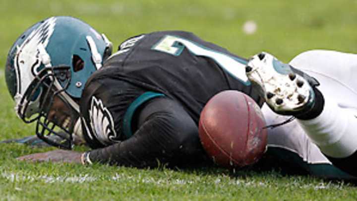 Nick Foles in, Michael Vick out for Eagles? Nick Foles in, Michael Vick out for Eagles?