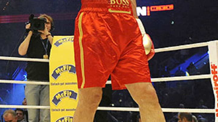 Klitschko continues dominance, but when will Americans pay attention?