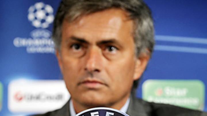 Mourinho plays dangerous game in limiting access for Spanish media