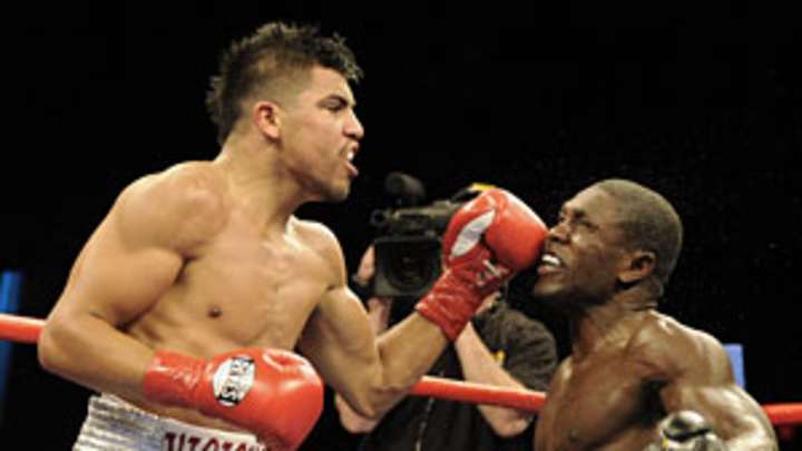 Victor Ortiz completes Los Angeles marathon in personal-best time