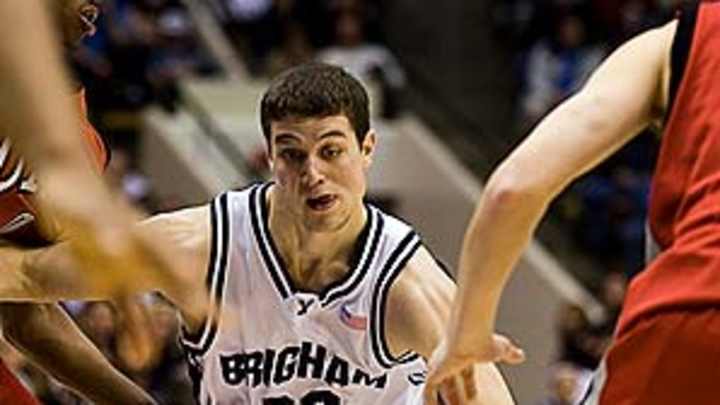 With a crowd behind him, Fredette hoping to take BYU to new heights